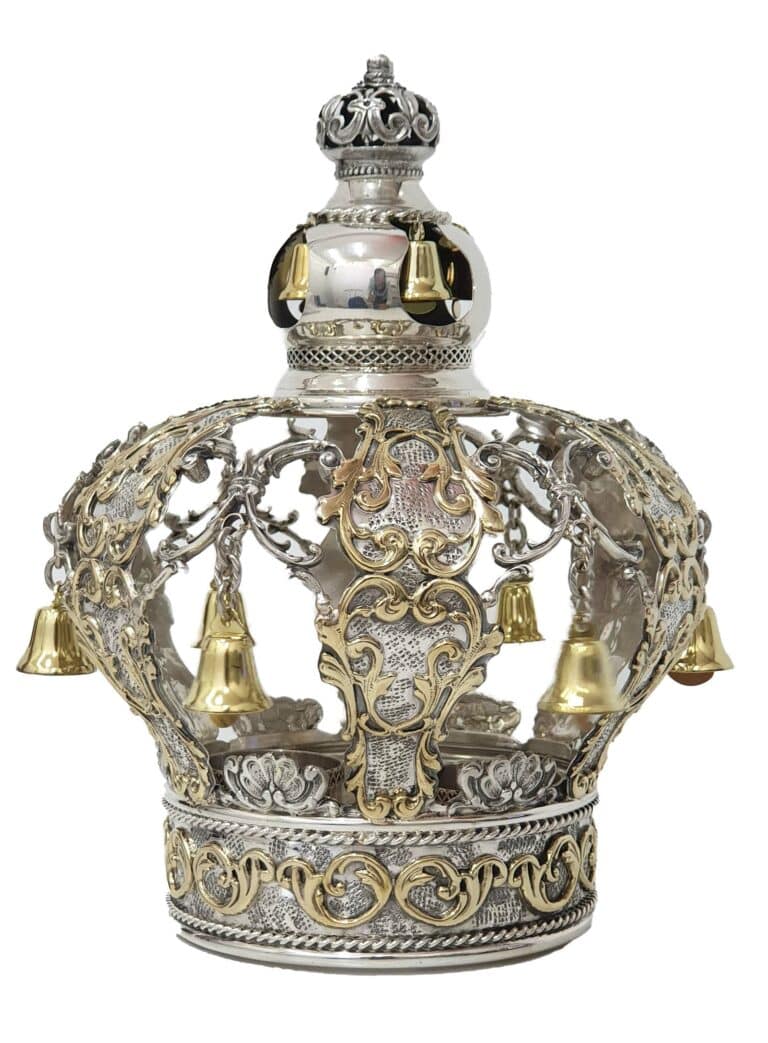 Want to read more information about crowns for the Torah? Want to read more information about crowns for the Torah?