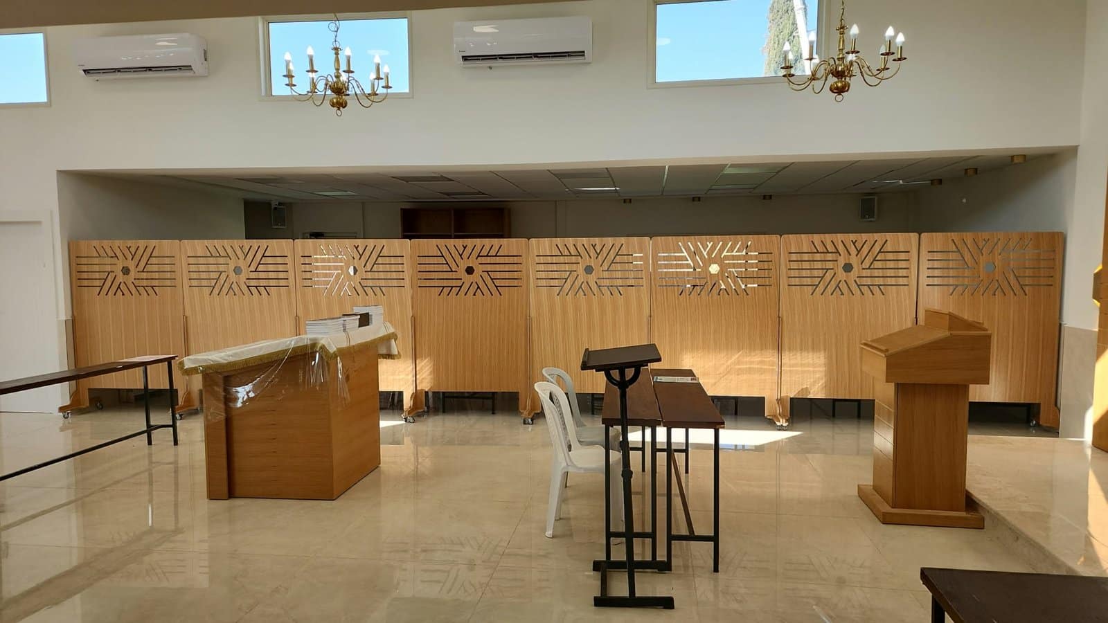 A portable Star of David partition in a synagogue