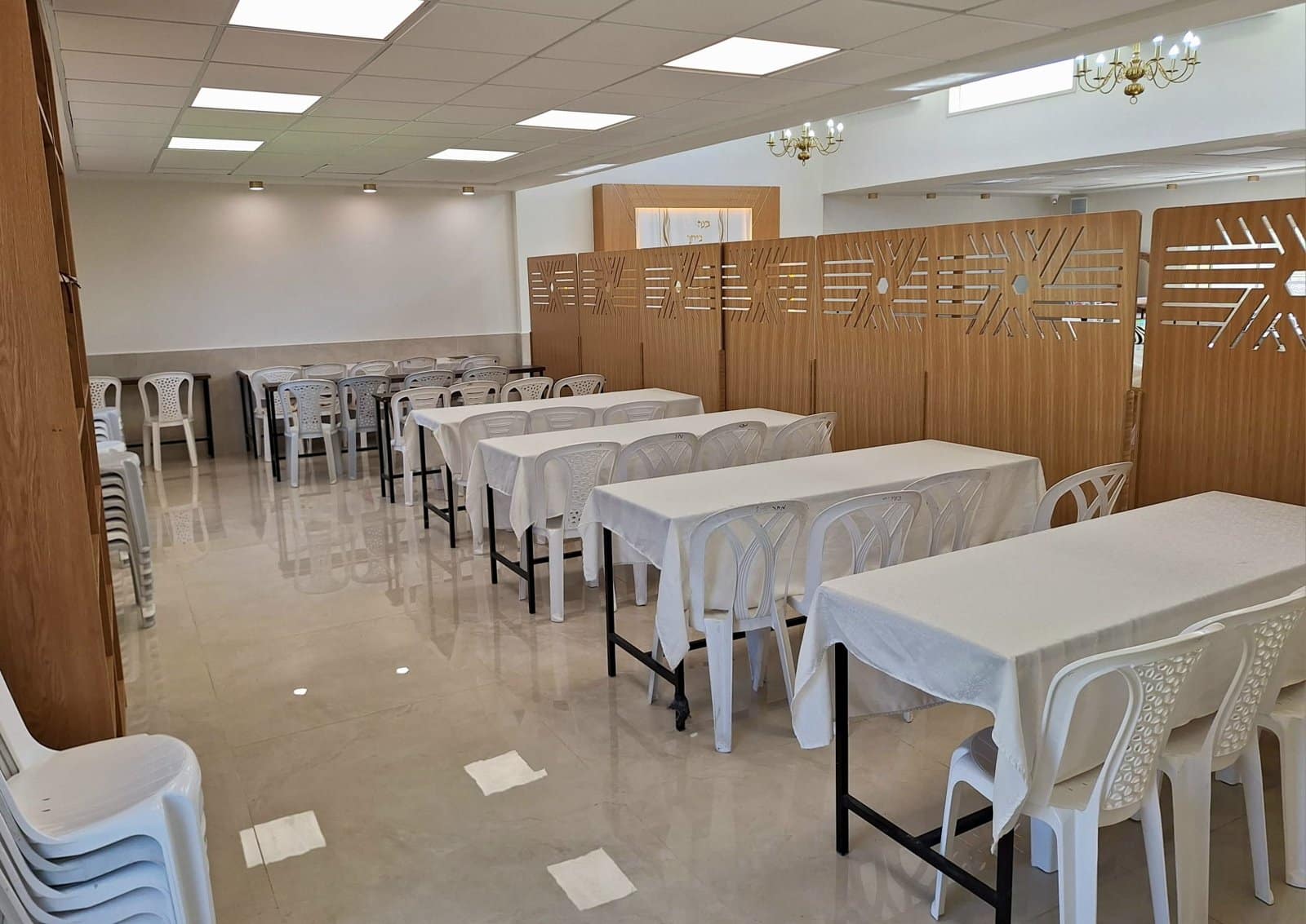A portable Star of David partition in a synagogue